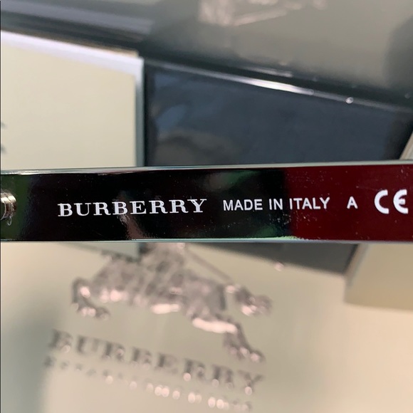 Authentic Burberry Sunglasses - Picture 4 of 4